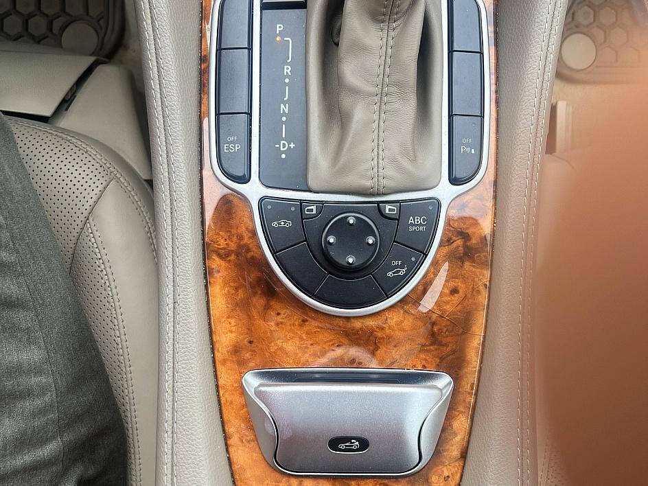 Mercedes-BenzSL-Class18