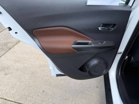2019 Nissan Kicks SR