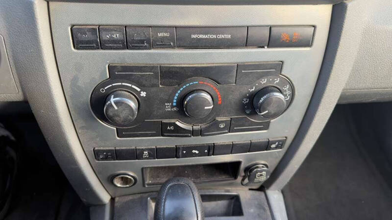 2006 Jeep Grand Cherokee Laredo