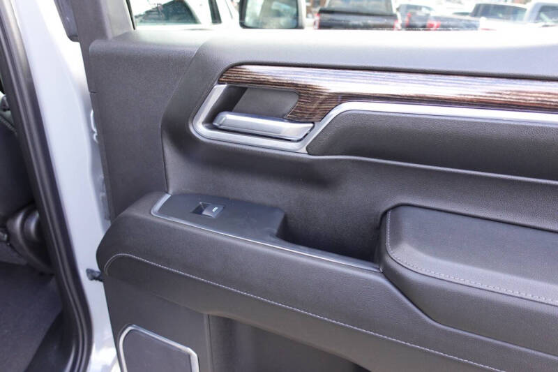 2024 GMC Sierra 1500 Elevation Standard