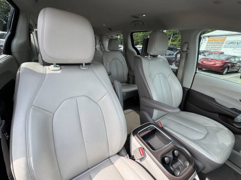 2018 Chrysler Pacifica Touring L Plus
