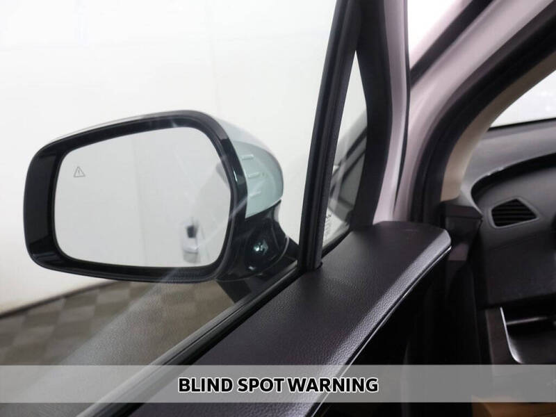 2023 Kia Carnival EX