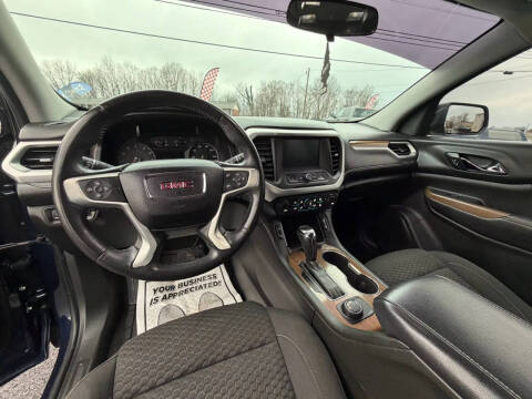 2017 GMC Acadia SLE-2