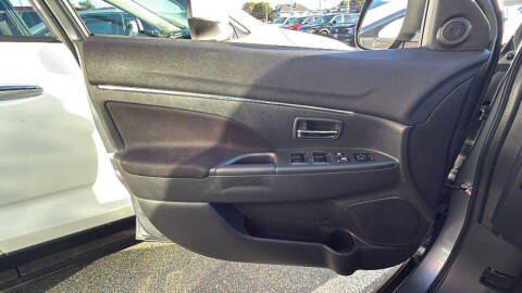 2023 Mitsubishi Outlander Sport ES