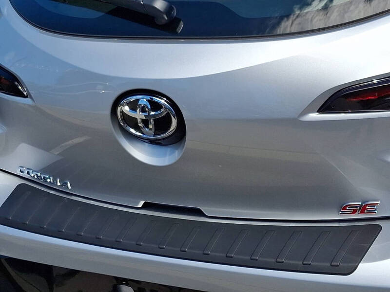 2026 Toyota Corolla Hatchback SE