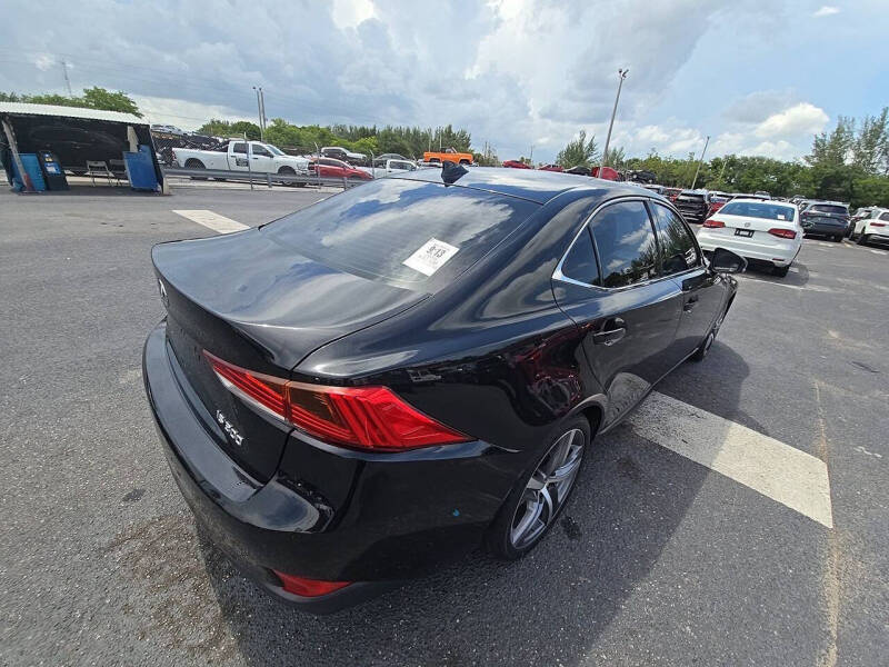 2019 Lexus IS 300