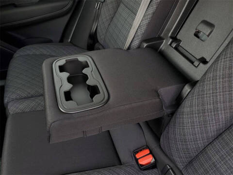 2025 Volvo XC60 T8 Core Dark Theme