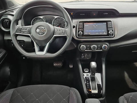 2020 Nissan Kicks S