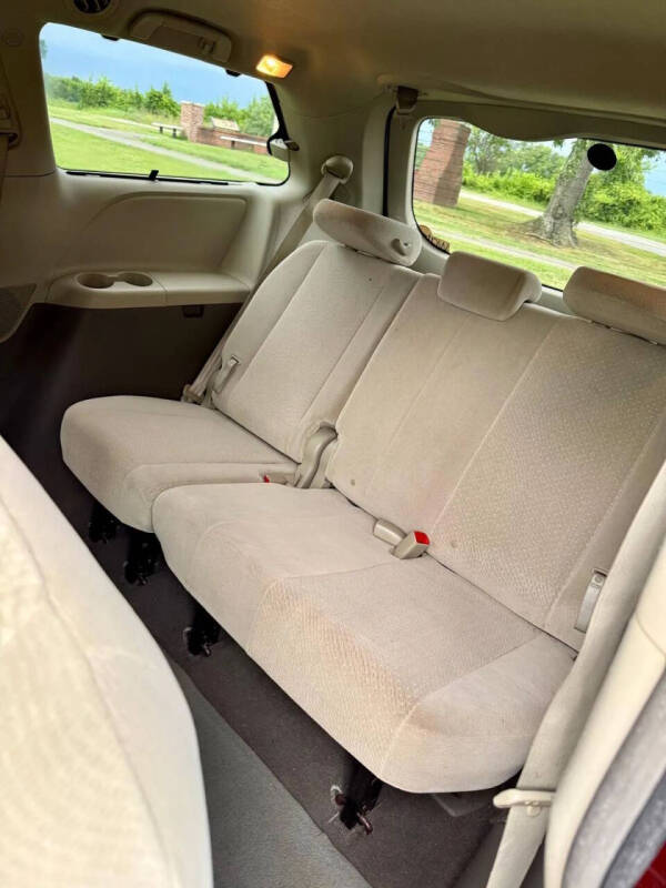 2011 Toyota Sienna