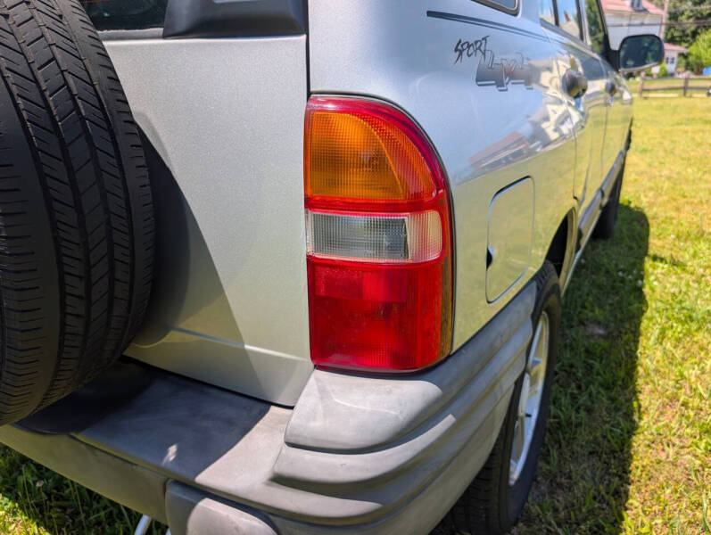 2004 Chevrolet Tracker