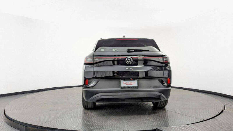 2023 Volkswagen ID.4 Pro