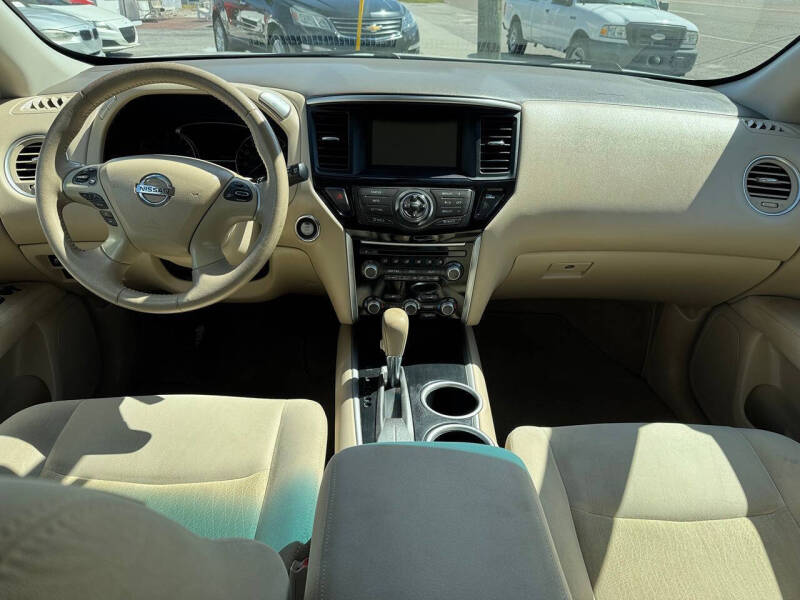 2013 Nissan Pathfinder SV