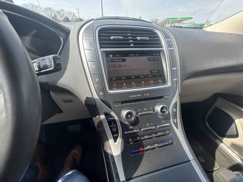 2019 Lincoln Nautilus Reserve