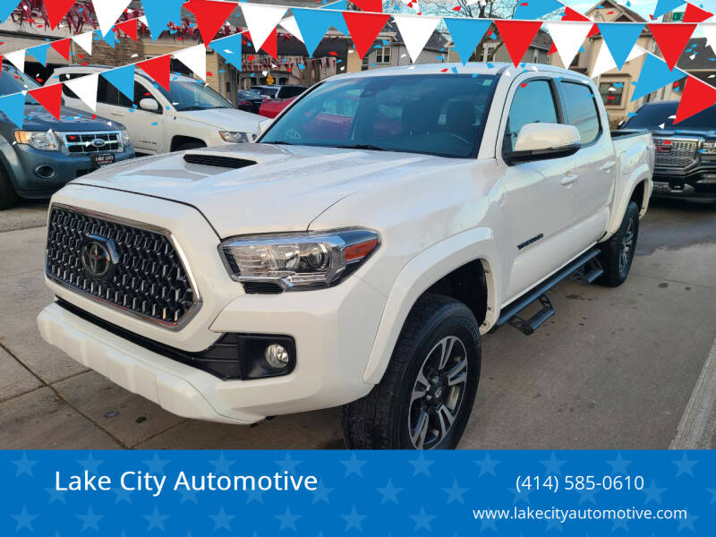 2019 Toyota Tacoma for sale at Lake City Automotive in Milwaukee WI