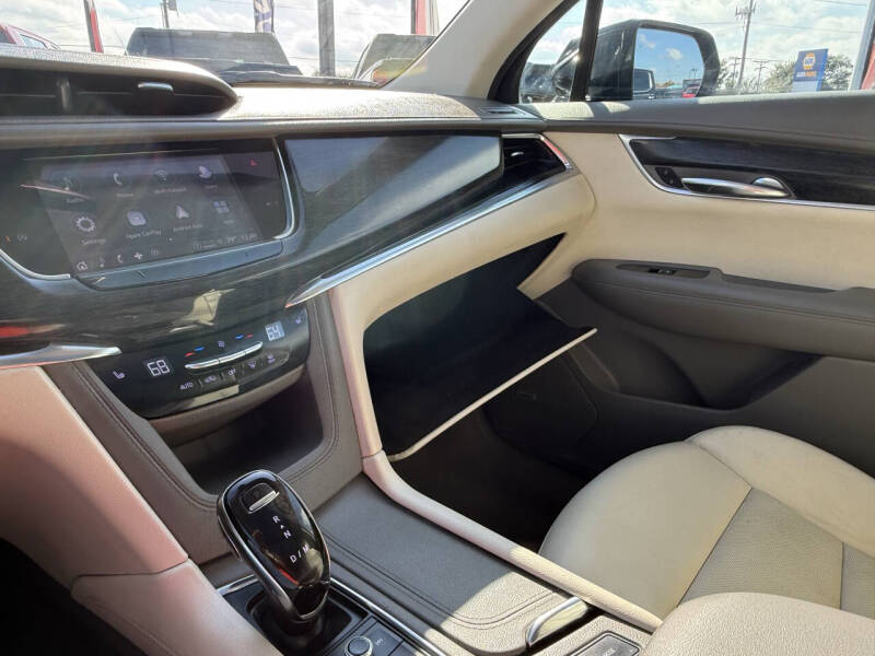 2022 Cadillac XT6 Premium Luxury