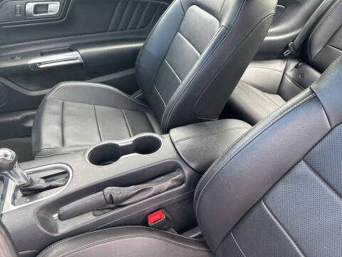 2022 Ford Mustang EcoBoost Premium