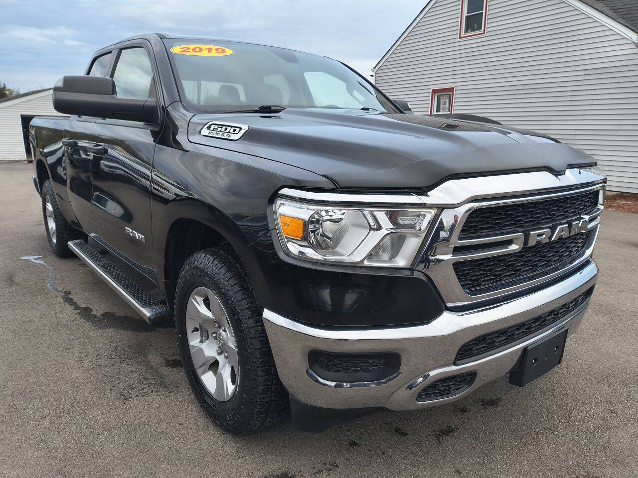 2019 RAM 1500 Tradesman 4x4 4dr Quad Cab 6.4 ft. SB Pickup's photo