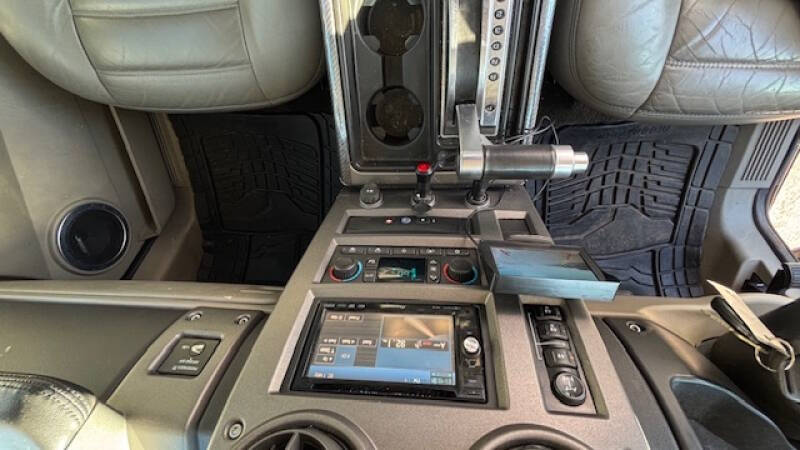 2004 HUMMER H2