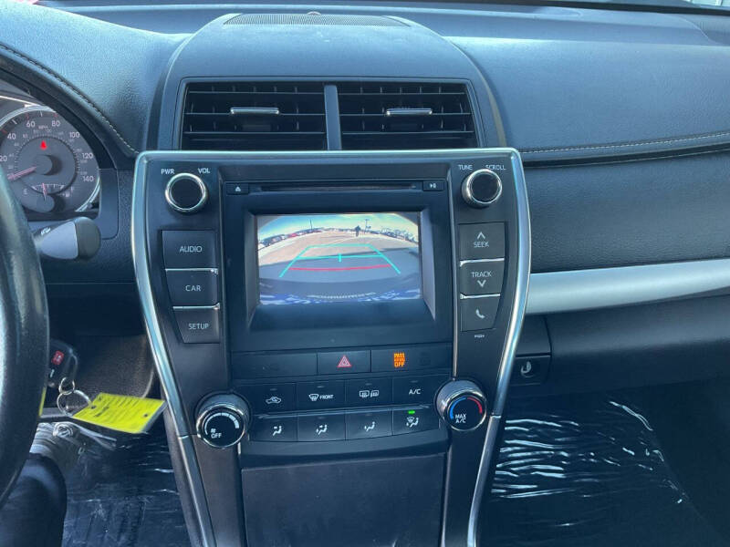 2016 Toyota Camry SE