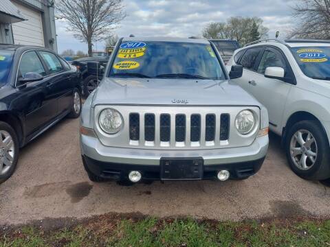 2011 Jeep Patriot for sale at Car Connection in Yorkville IL