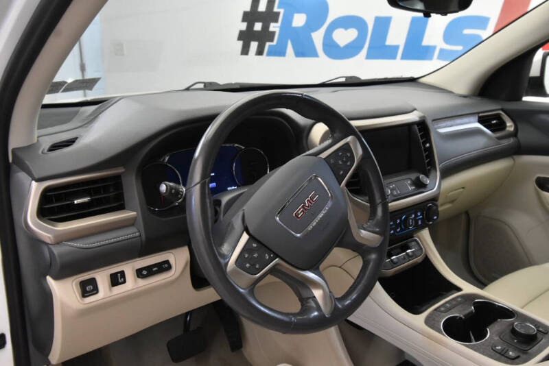 2022 GMC Acadia Denali