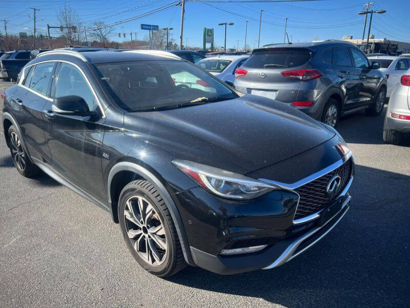 2017 Infiniti QX30 Premium