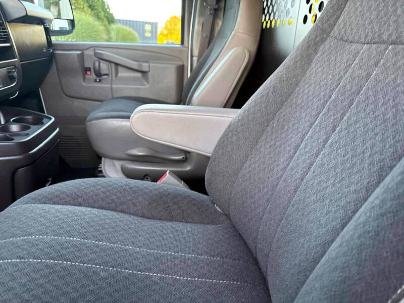 2023 GMC Savana 2500