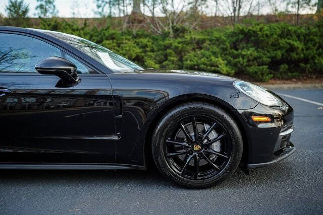 2018 Porsche Panamera 4