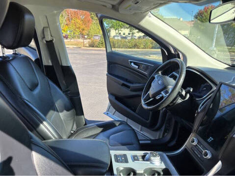 2021 Ford Edge Titanium