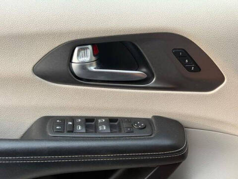2022 Chrysler Pacifica Touring L