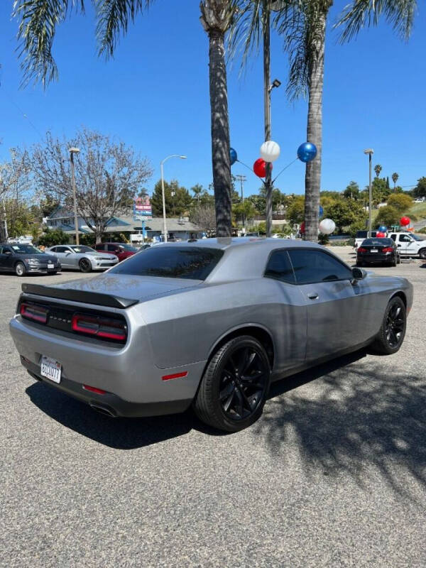 2018 Dodge Challenger SXT