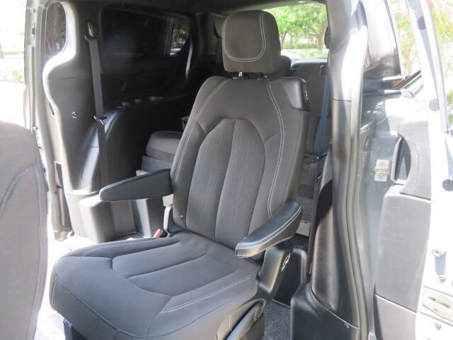 2021 Chrysler Pacifica Touring