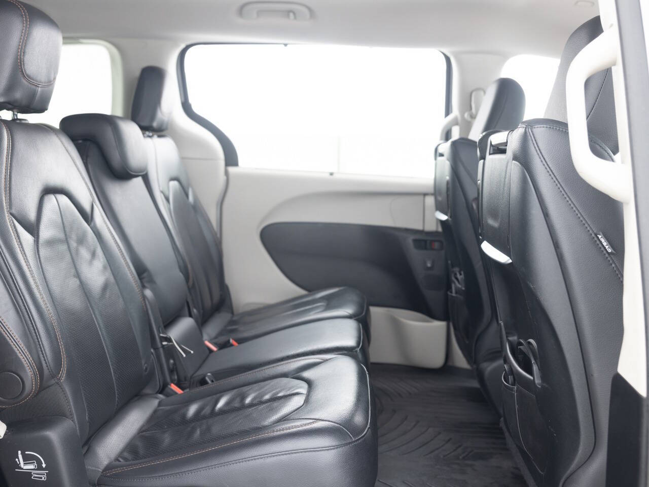 Used Car 2017 Chrysler Pacifica  Touring L Plus 4dr Mini Van For Sale Under $12,000 In Coal City, Illinois