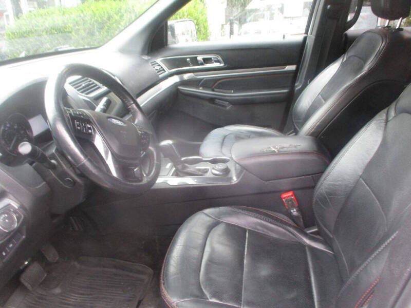 2018 Ford Explorer Sport