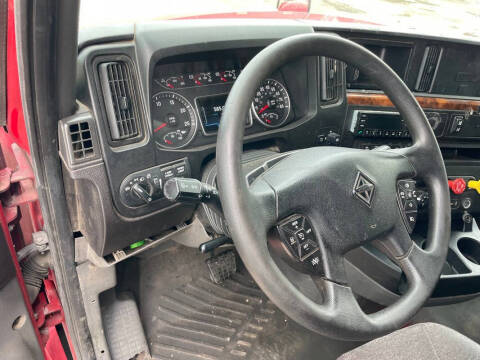 2022 International LT625