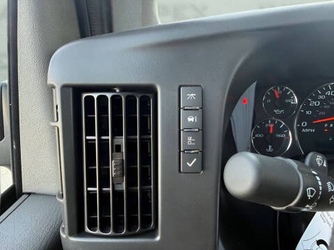 2026 Chevrolet Express LT 3500