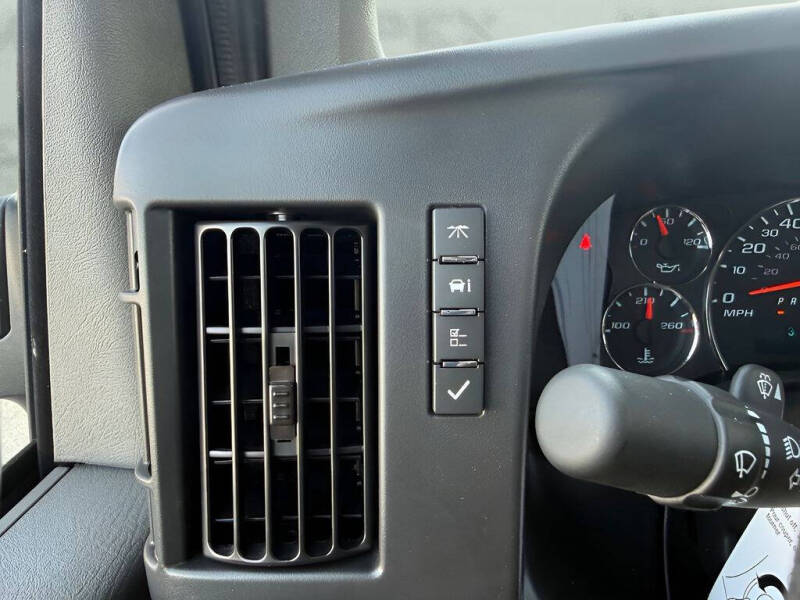 2026 Chevrolet Express LT 3500