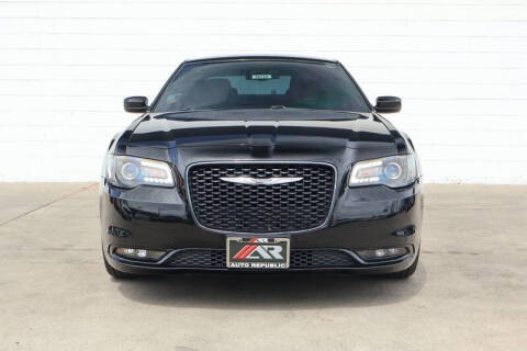2019 Chrysler 300 S