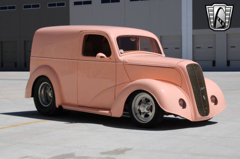 1950 Ford Anglia Thames