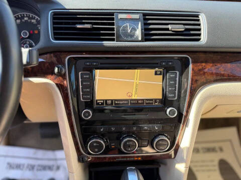 2012 Volkswagen Passat SEL Premium PZEV