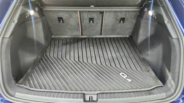 2024 Audi Q4 e-tron quattro Premium Plus 50