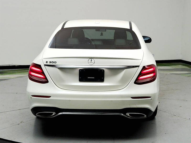 2018 Mercedes-Benz E-Class E 300