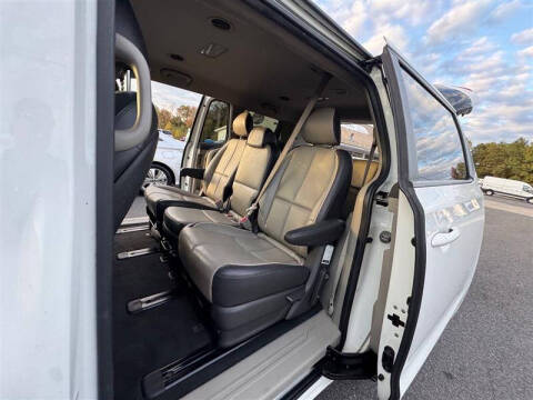 2016 Kia Sedona LX