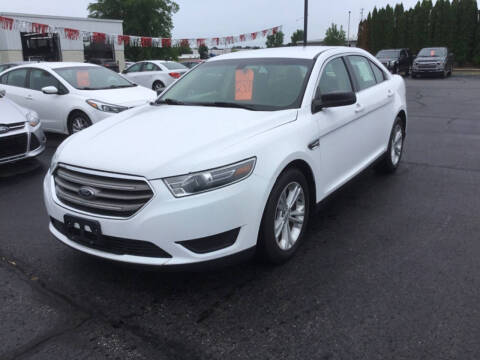 2017 Ford Taurus SE