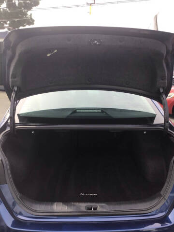 2022 Nissan Altima 2.5 SR