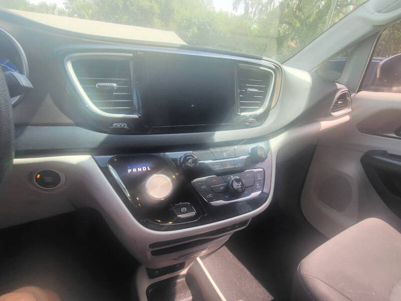 2017 Chrysler Pacifica Touring
