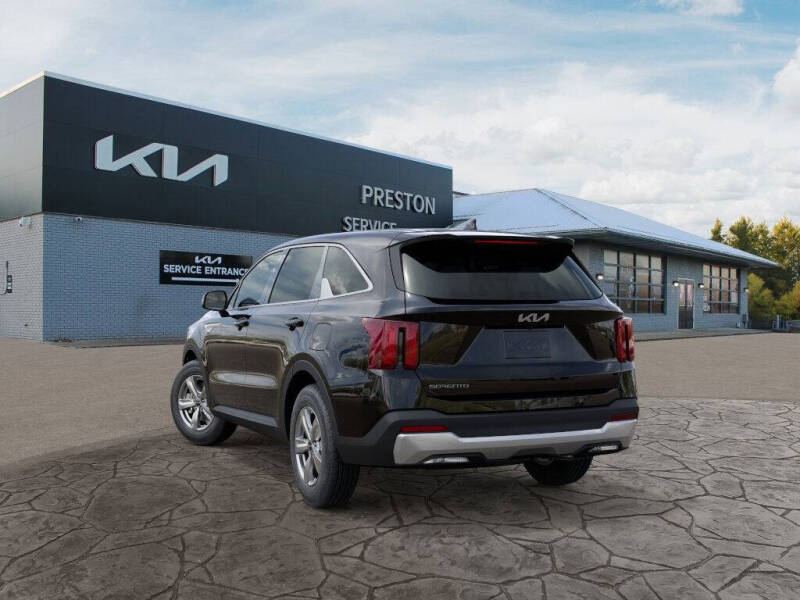 2025 Kia Sorento LX