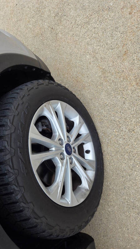 2017 Ford Escape SE - Photo 24