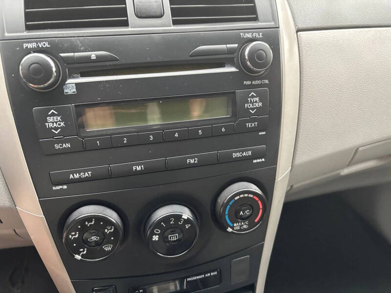 2010 Toyota Corolla LE