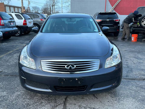 2009 Infiniti G37 Sedan for sale at Best Deal Motors in Saint Charles MO